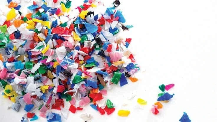 High-Density Polyethylene (HDPE) Flakes